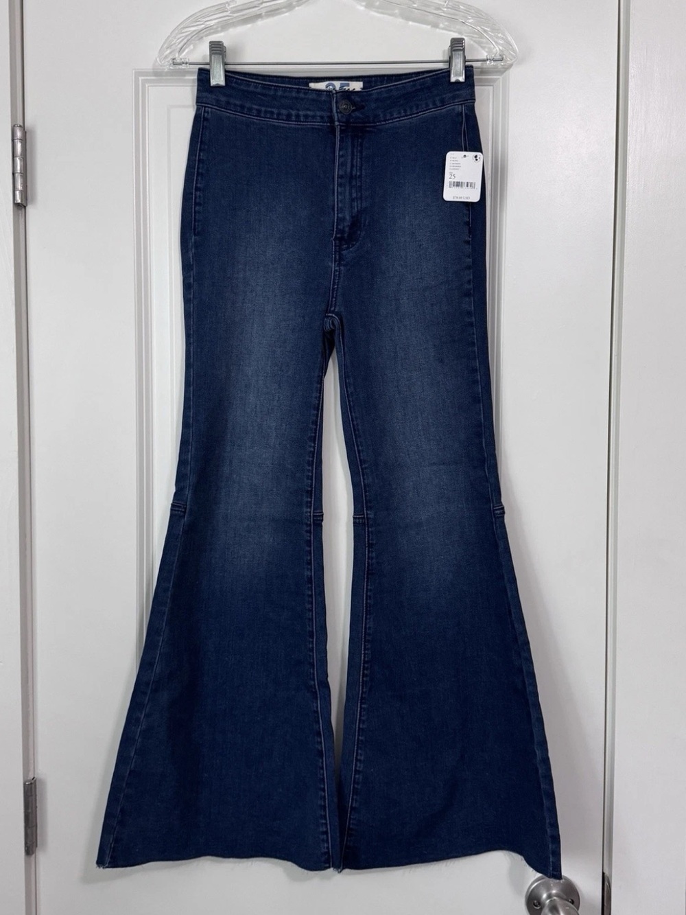 NEW We The Free People 25 Youthquake Flare Cropped Stretch Jeans